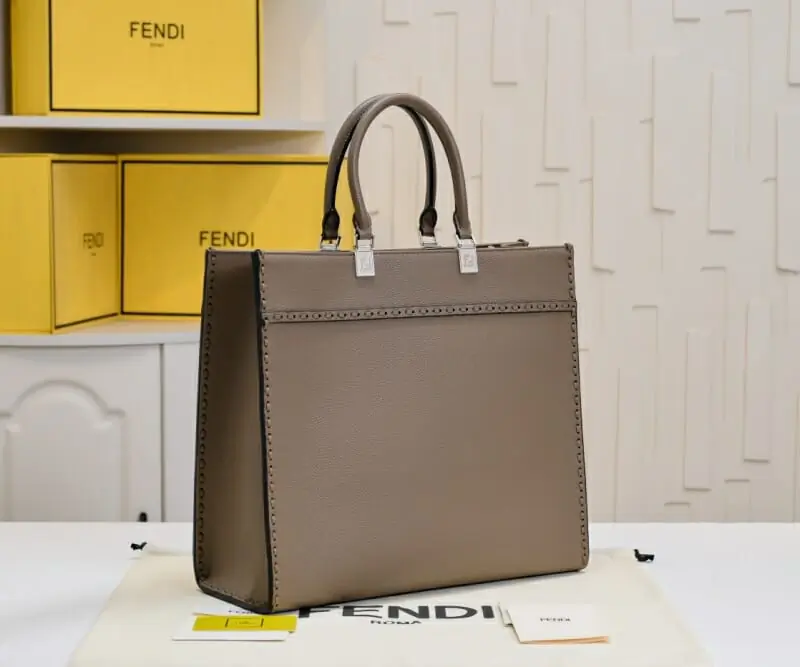 fendi aaa qualite tote-sac a main  pour femme s_124b2b61